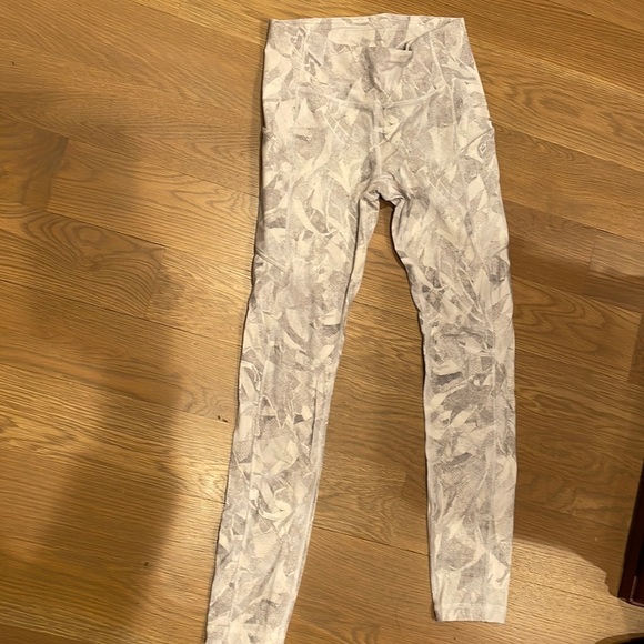 lululemon pocket leggings size 4 - Picture 1 of 4